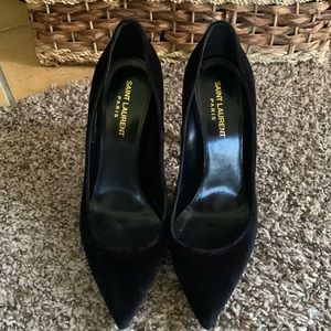 Black Suede Saint Laurent Pumps 😍